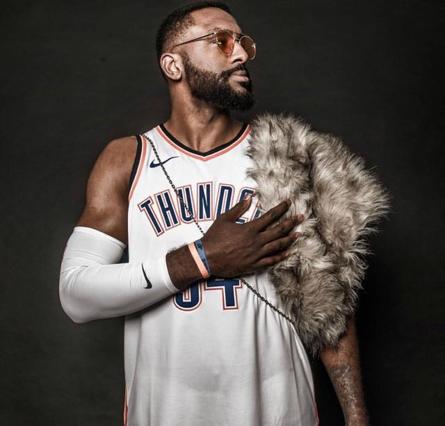 lol在线投注今晚俄克拉荷马雷霆备战社区盾，状态回暖细节曝光，更衣室稳定，医务组通报恢复的简单介绍